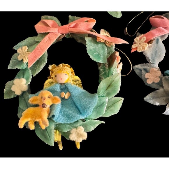 Vintage Christmas Mini Wreath With Angel And Lamb Small 3” Lot Of 3 - Picture 4 of 8